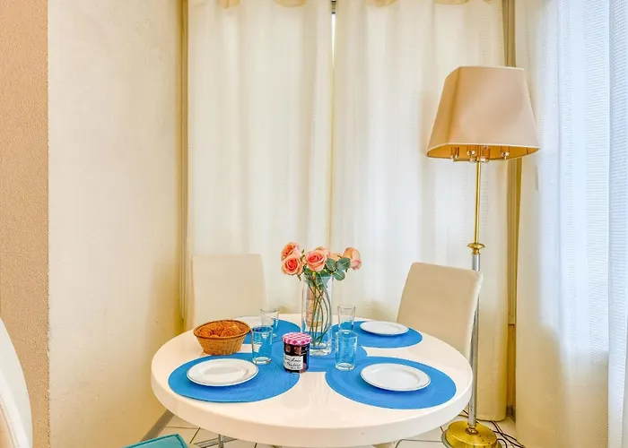 La Palme D'or-18 By Interhome Lejlighed *